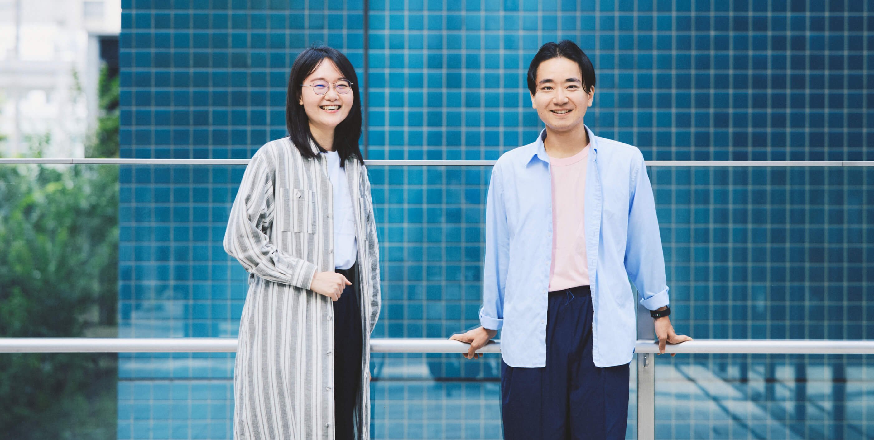 コンビニエンスウェア開発に挑戦した2人の写真